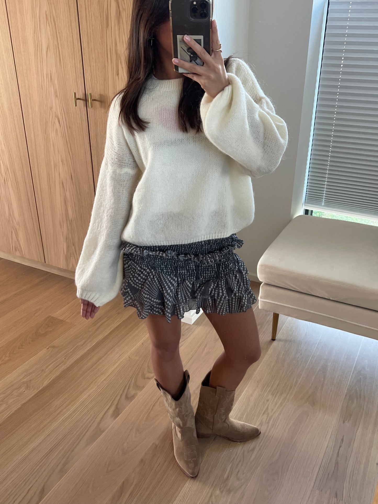 Bassau cowboy boots in beige imitated suede