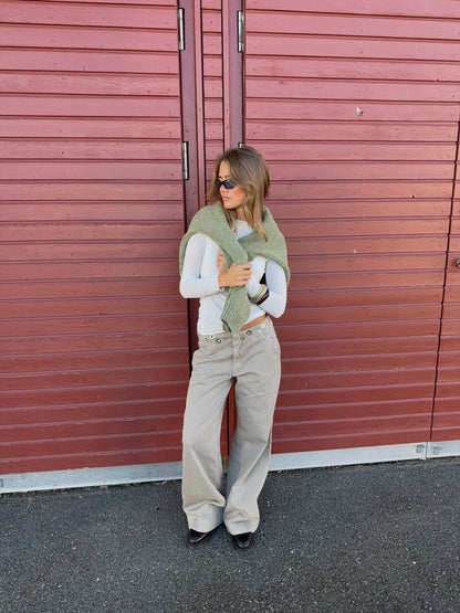 Tanija jeans with ring details – Beige