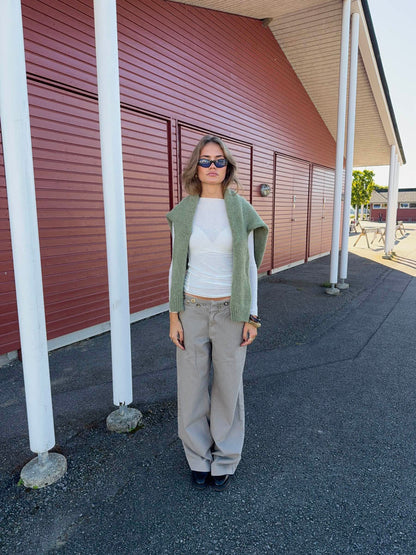 Tanija jeans with ring details – Beige